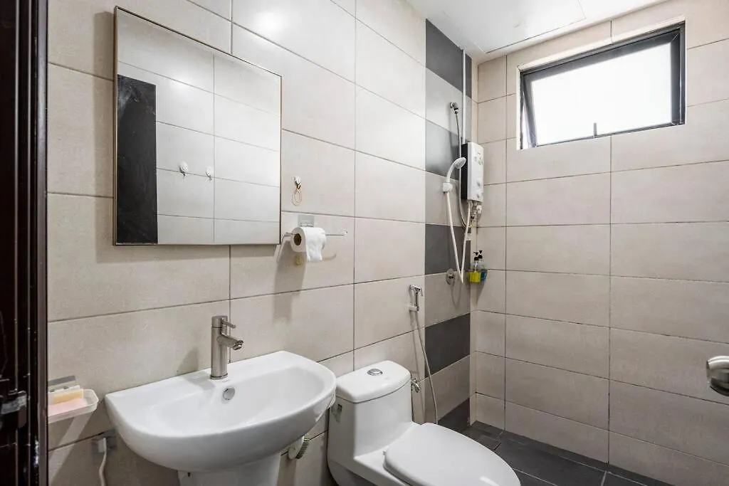 Molek Regency City View 6Pax Netflix Johor Bahru
