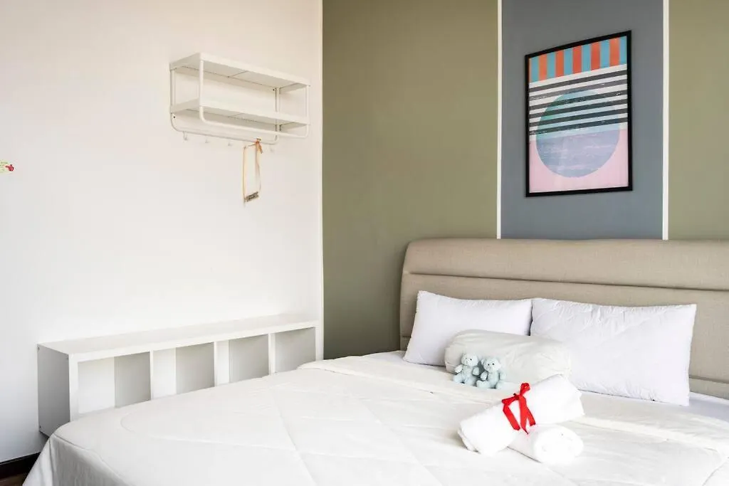 Apartment Molek Regency City View 6Pax Netflix Johor Bahru