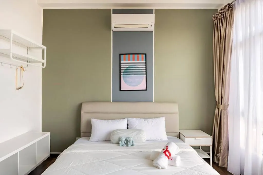 Molek Regency City View 6Pax Netflix Johor Bahru 0*,